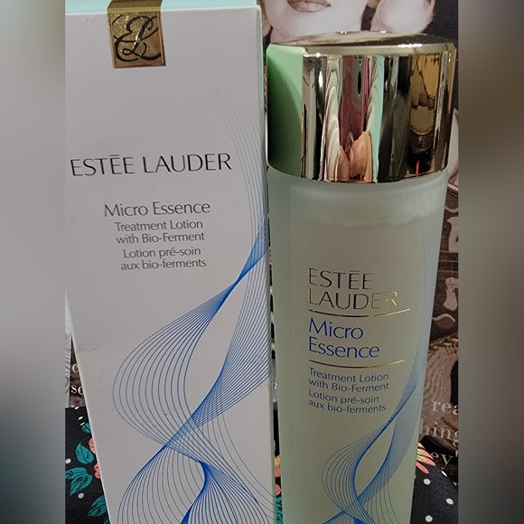 Estee Lauder Micro Essence Treatment Lotion With Bio-Ferment - Picture 3 of 9